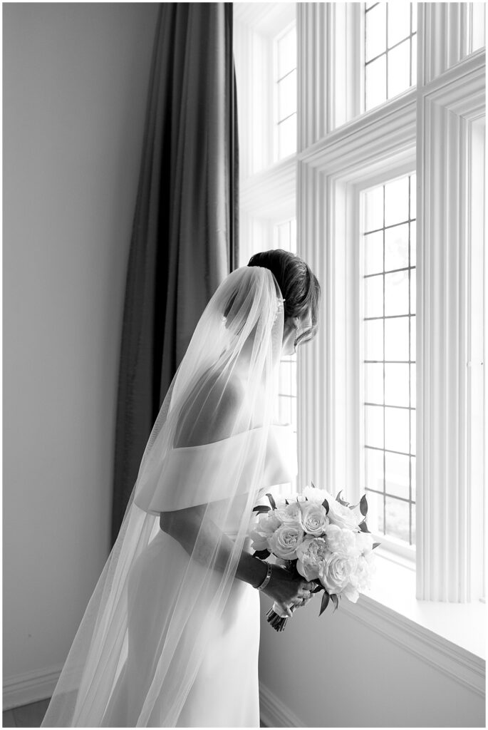 Bridal portrait in bridal suite at Natirar Mansion